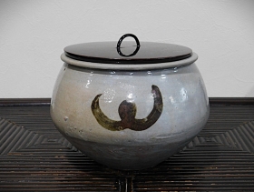 ④鉄砂水差し 1